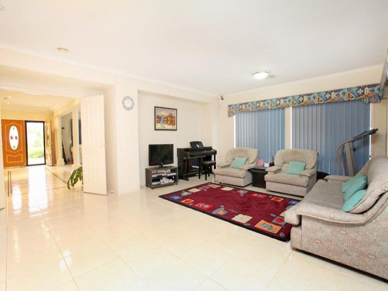 20 King Circuit, Caroline Springs - Thumbnail 6