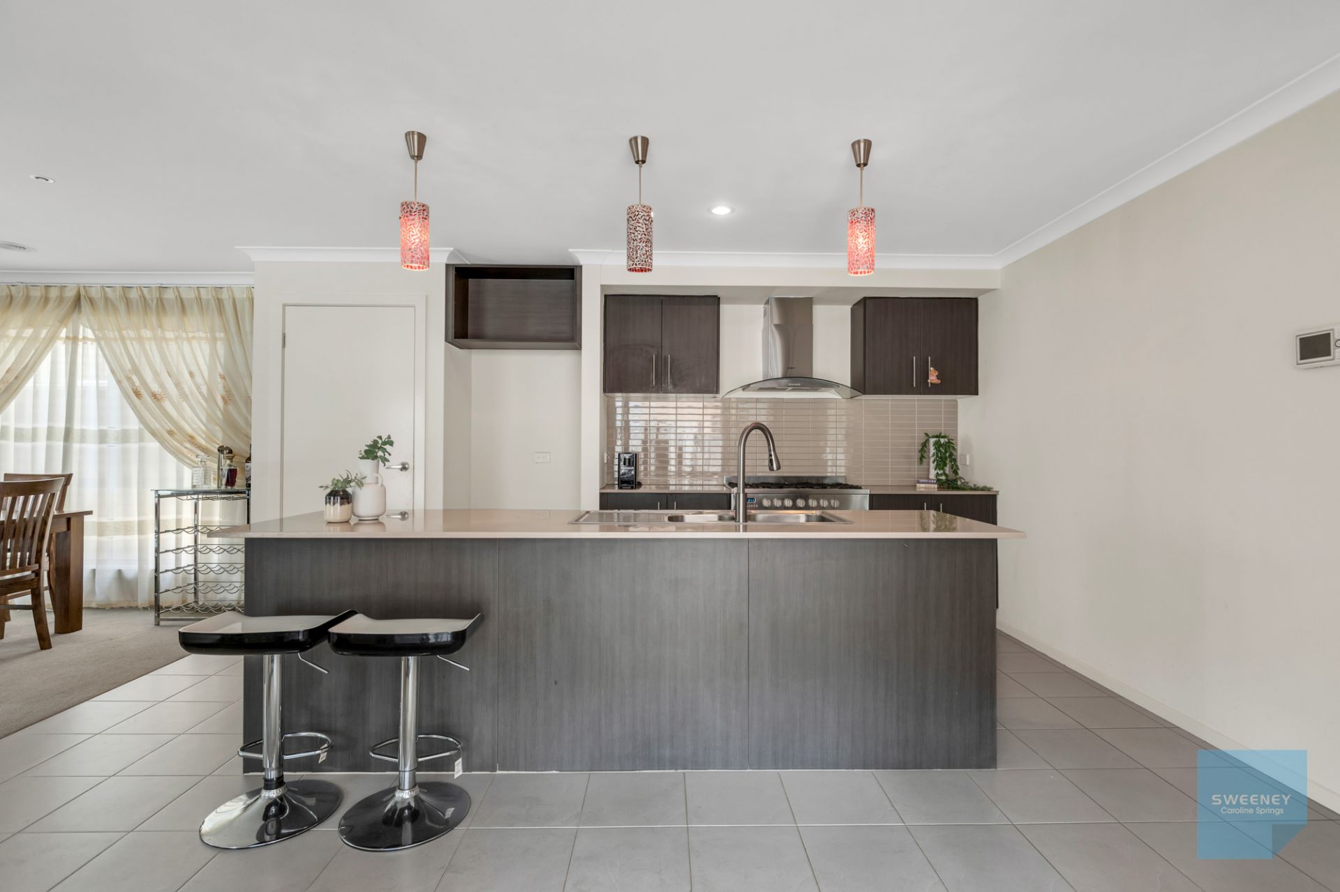 30 Hascombe Drive, Caroline Springs - Thumbnail 7