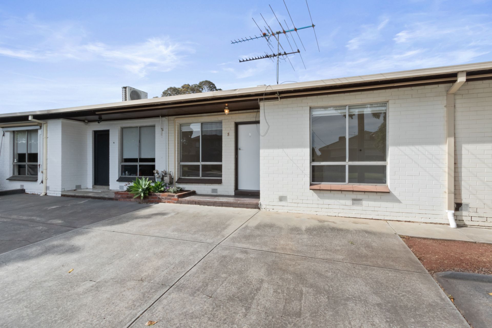 The Perfect Package, Location & Space!