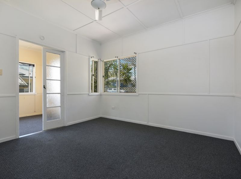 19 Peel Street, South Toowoomba QLD, South Toowoomba - Thumbnail 5