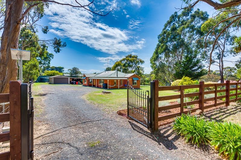 1330 Old Melbourne Road, Gordon - Thumbnail 2