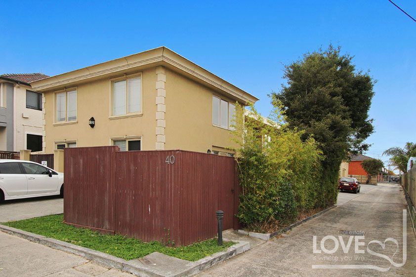 LOCATED IN THE HEART OF THORNBURY