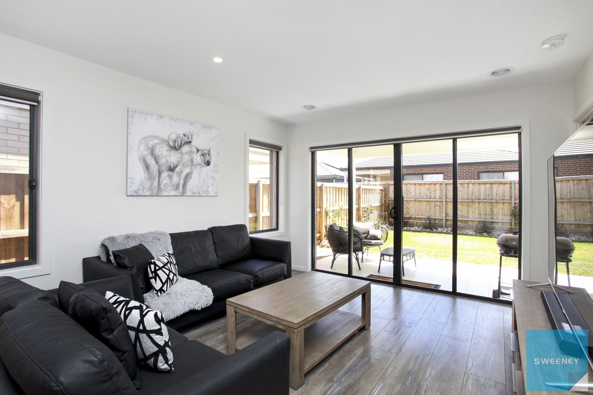 6 Eaglecrest Avenue, Fraser Rise - Thumbnail 5
