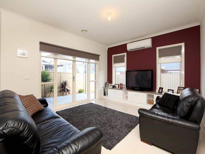 34 The Avenue, Caroline Springs - Thumbnail 5