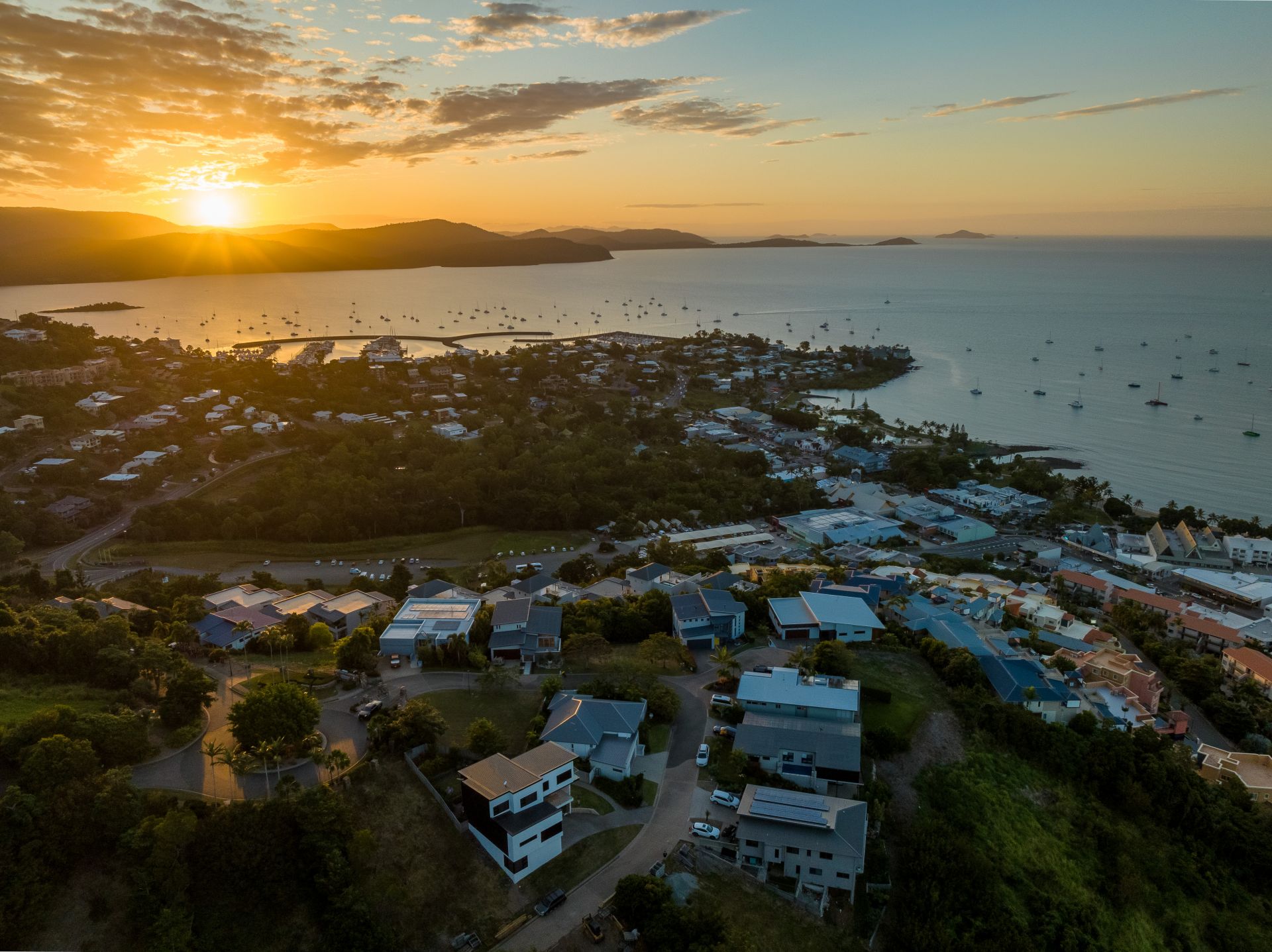 6 Airlie View, Airlie Beach Taylors Property Specialists