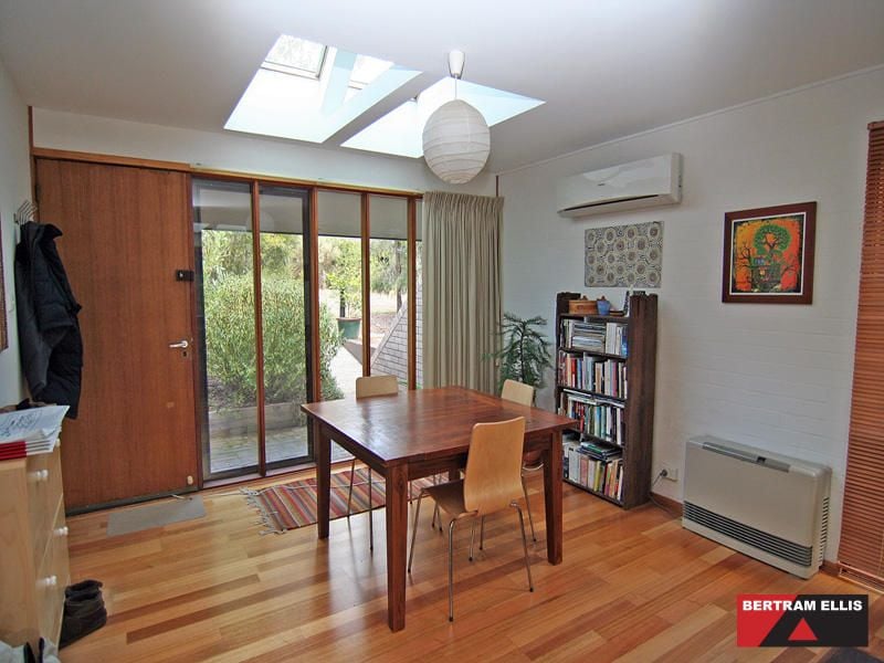 71 Wybalena Grove, Cook - Thumbnail 3