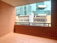 Oversized three bedroom apartment in prime location 