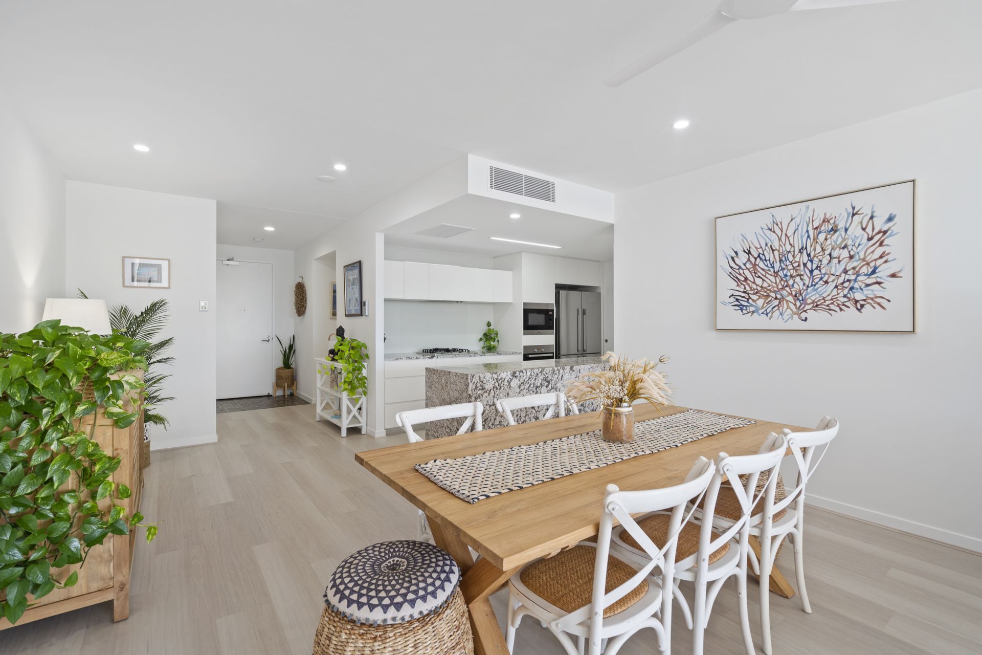 3404/4 Marina Promenade, Paradise Point - Thumbnail 4