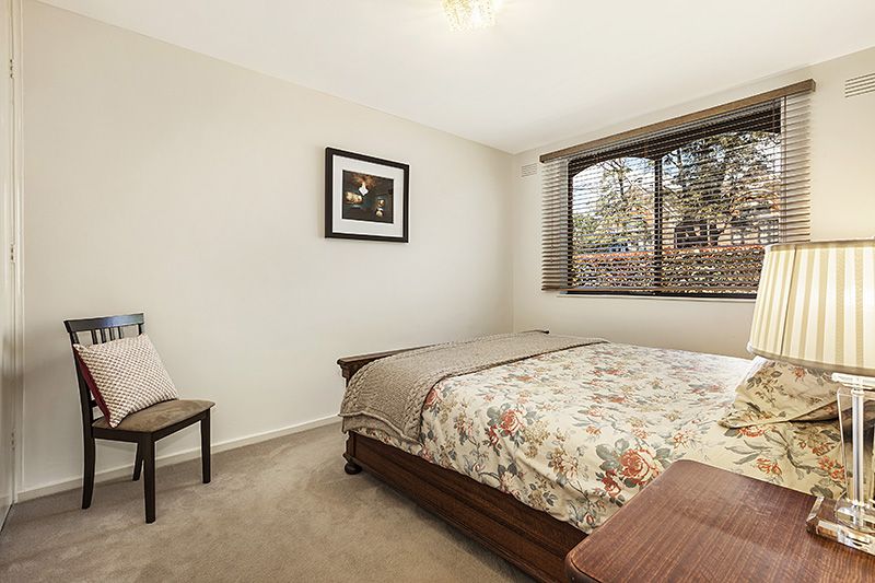 1/89 Manningtree Road, Hawthorn - Thumbnail 3