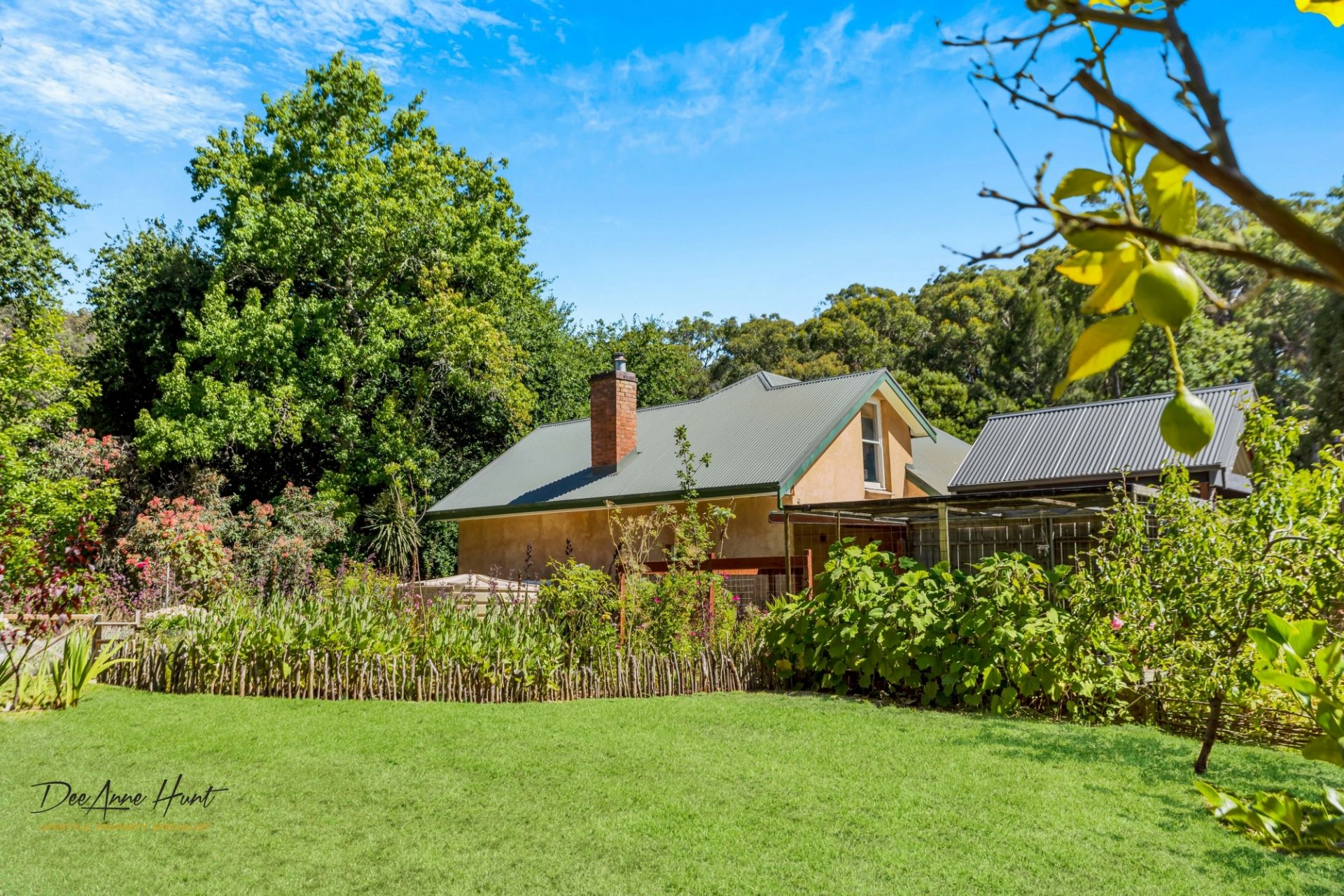 25 Ostigh Road, Carey Gully Williams Real Estate