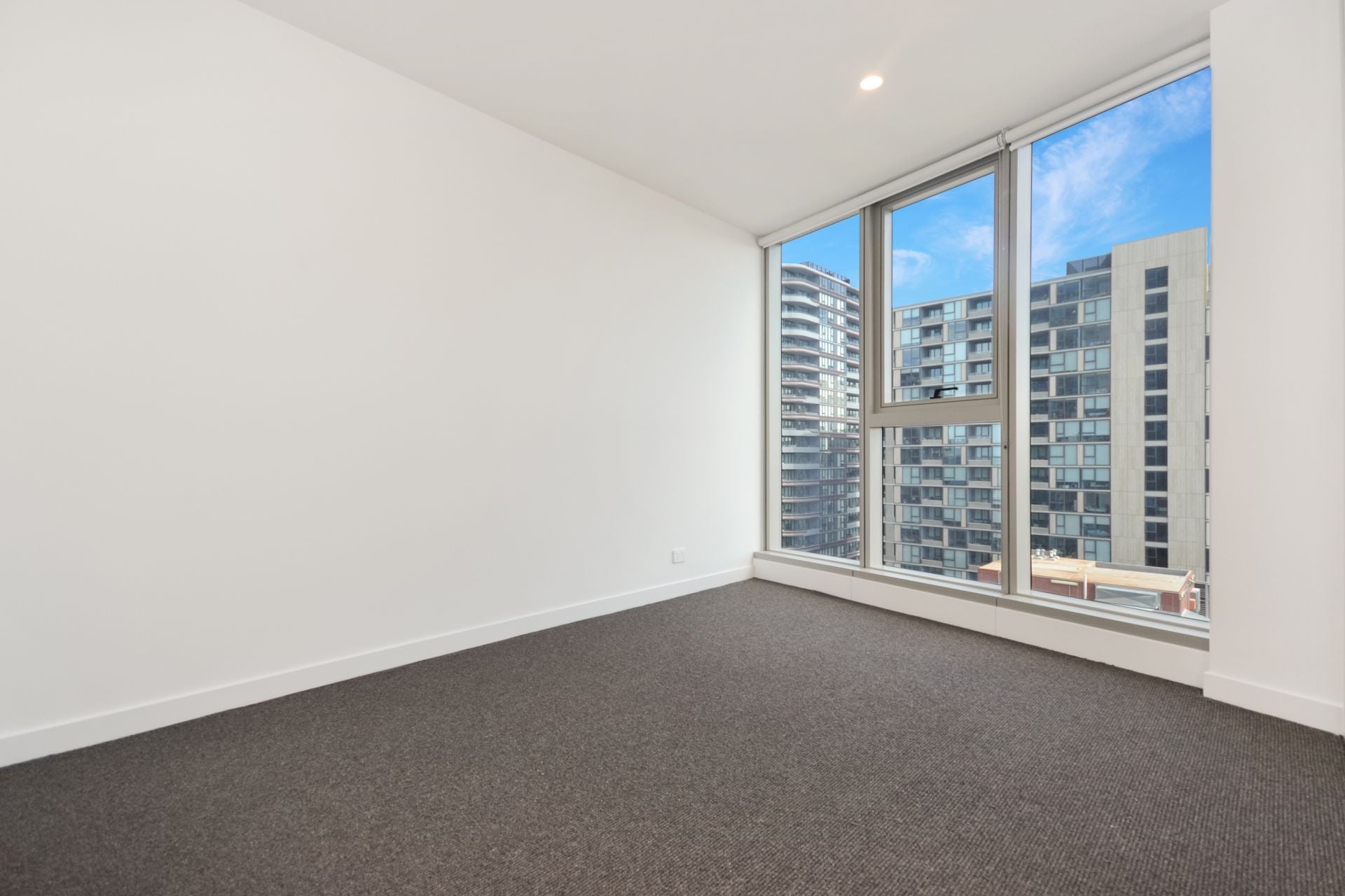 BRAND NEW PREMIUM APARTMENT