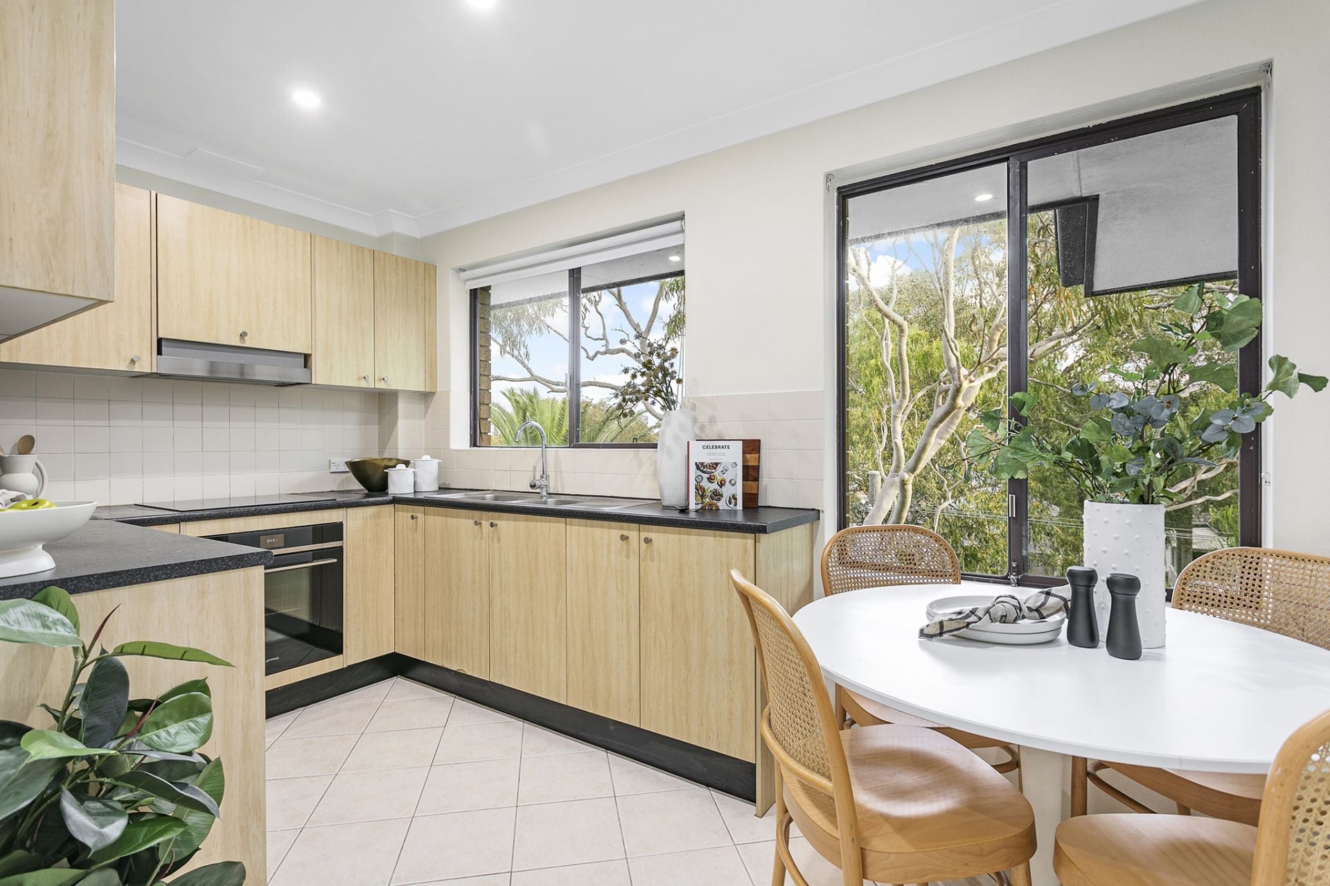 9/72-74 Parramatta Street Cronulla NSW, Cronulla - Thumbnail 2