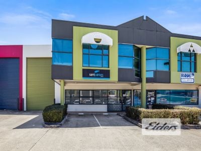 RARE INNER CITY OFFICE / WAREHOUSE | 6 CARS PARKS ONSITE!