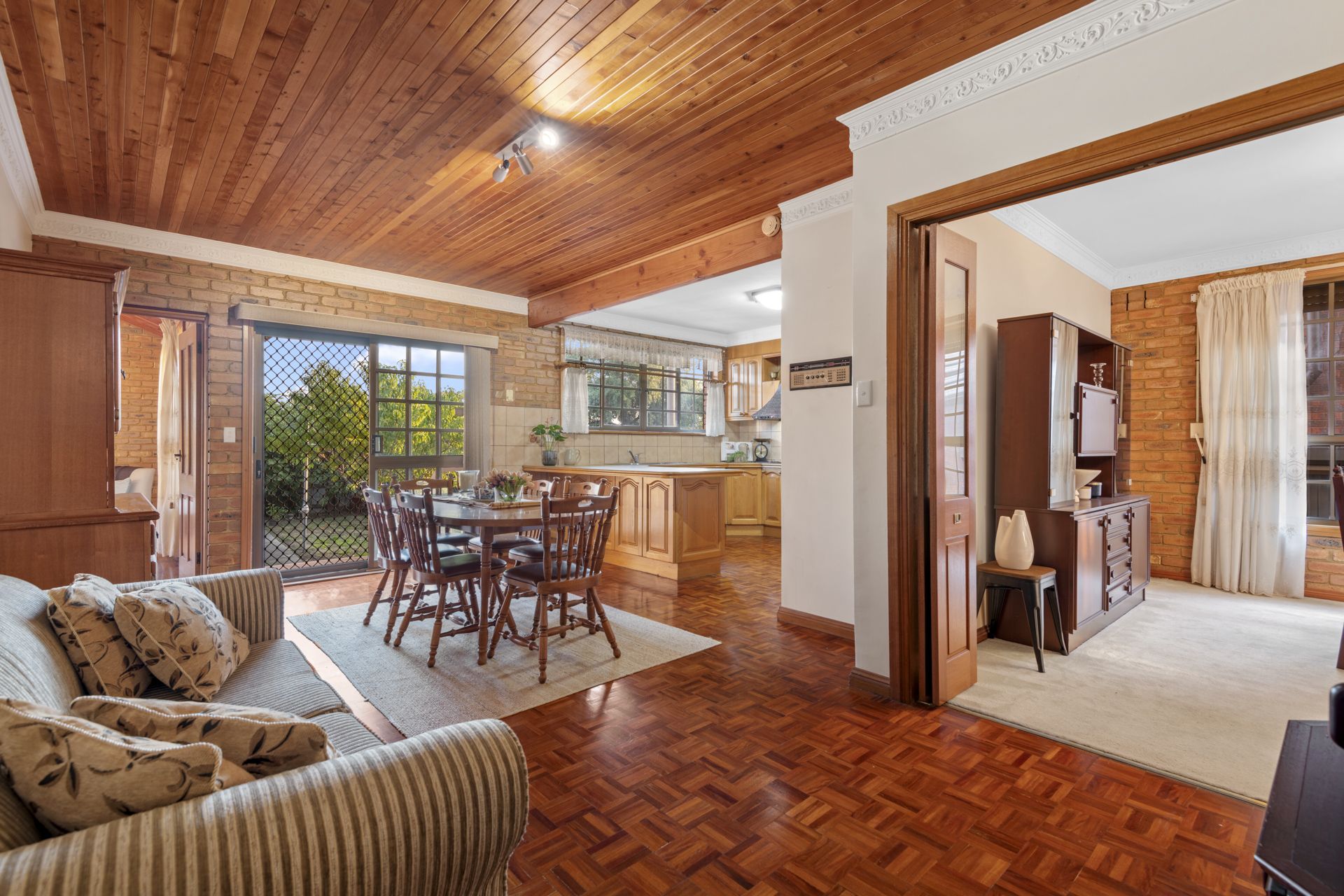 GOLDEN OPPORTUNITY ON GOLDSMITH