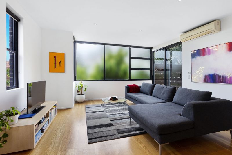 3/45 Spenser Street, St Kilda - Thumbnail 5