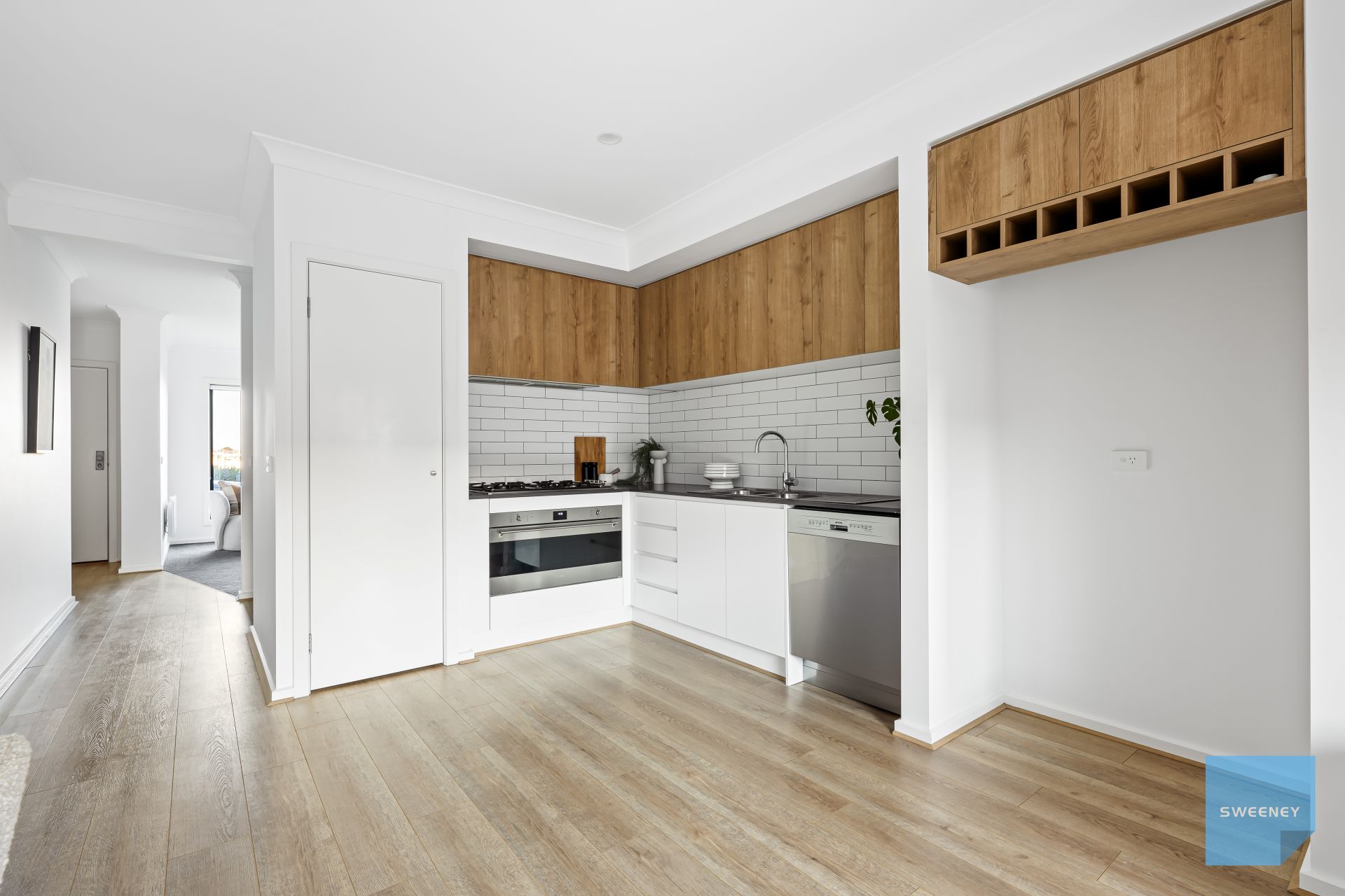 58 Mamic Boulevard, Fraser Rise - Thumbnail 6