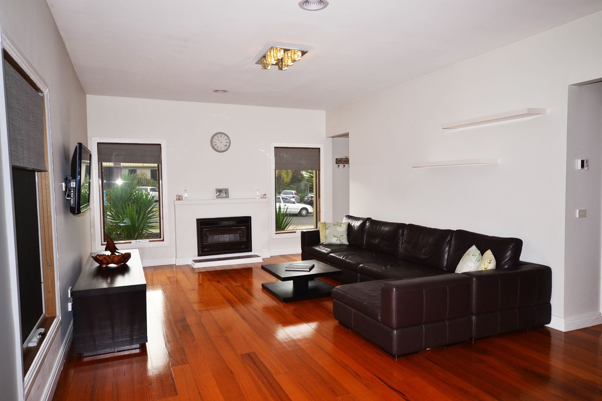 SUPERB MODERN STYLE