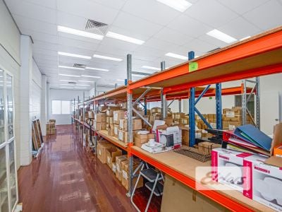 RARE IPSWICH ROAD FREESTANDER!