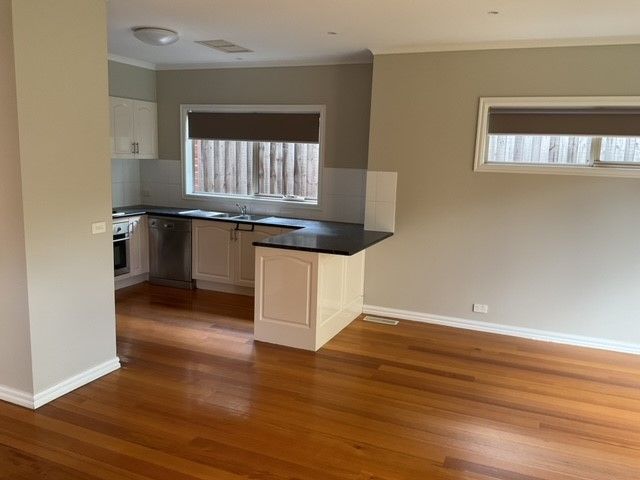 **Modern Townhouse and in a Fabulous Location**