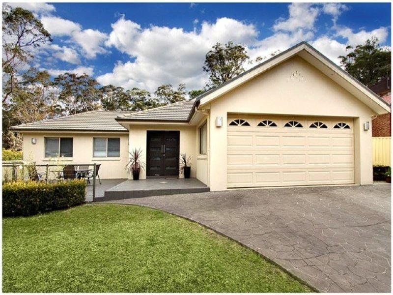 218 Lieutenant Bowen Drive, Bowen Mountain - Thumbnail 2