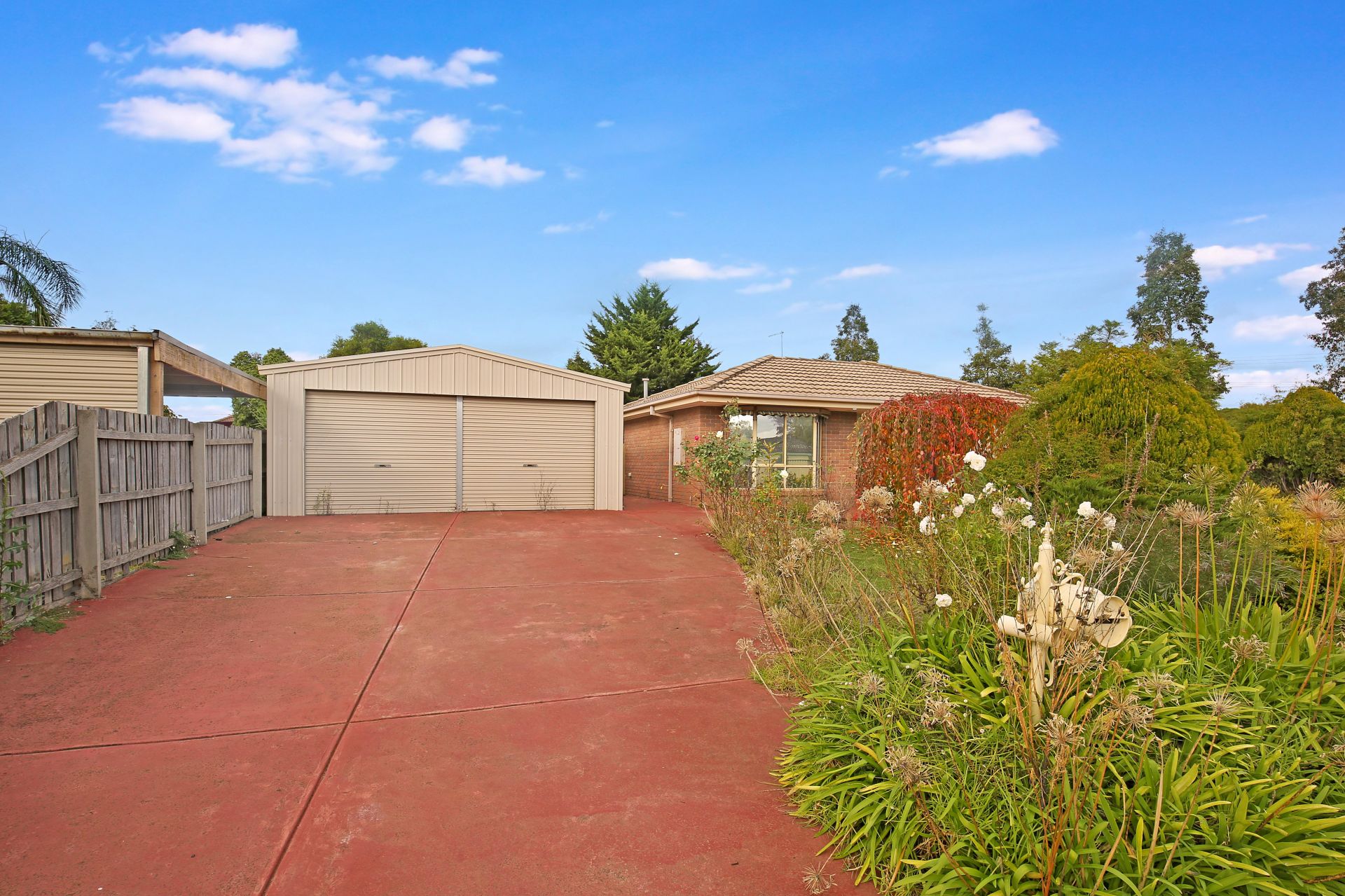 3 bedroom renovated delight!