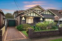 8 Raynor Ave, Abbotsford