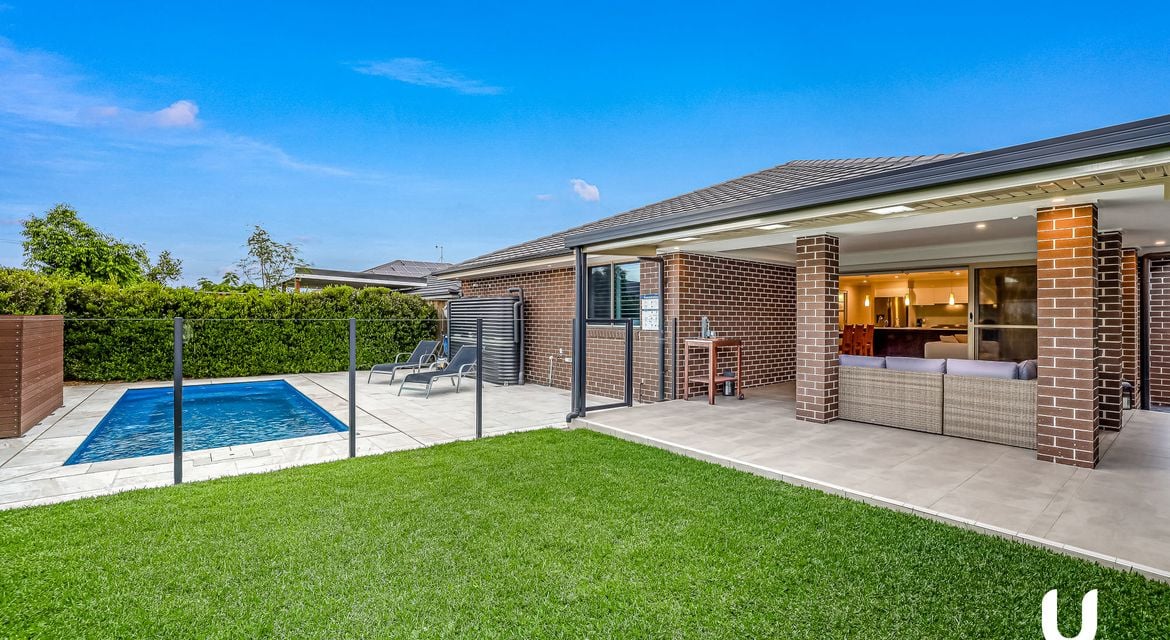 Gledswood Hills 13 Silverwood Street
