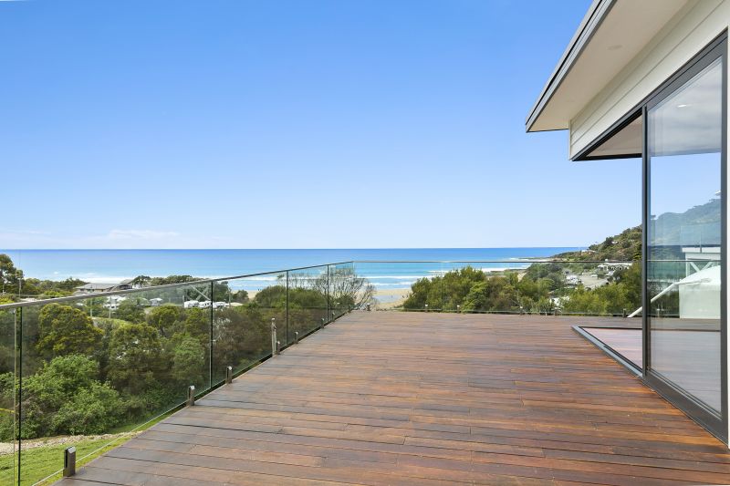 250 METRES TO THE SAND, Wye River - Thumbnail 2