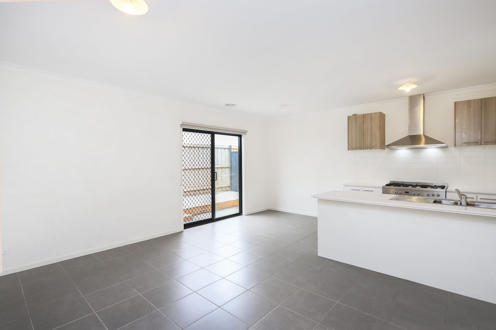 9 Homage Avenue Fraser Rise VIC, Fraser Rise - Thumbnail 4