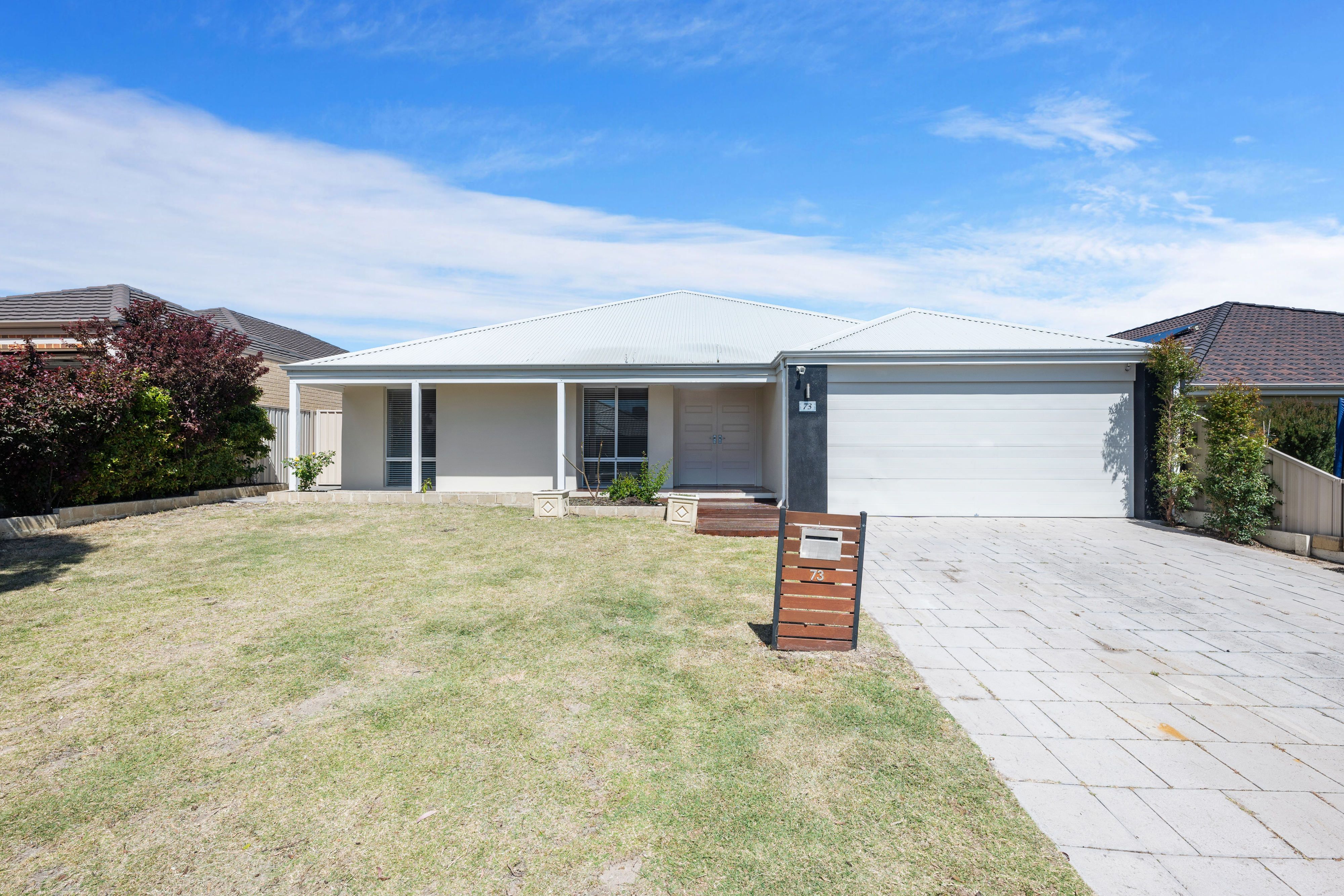 Real Estate For Sale 73 Waterfoot Loop Canning Vale , WA