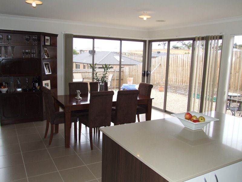 2 Goodenia Court, Bacchus Marsh - Thumbnail 4