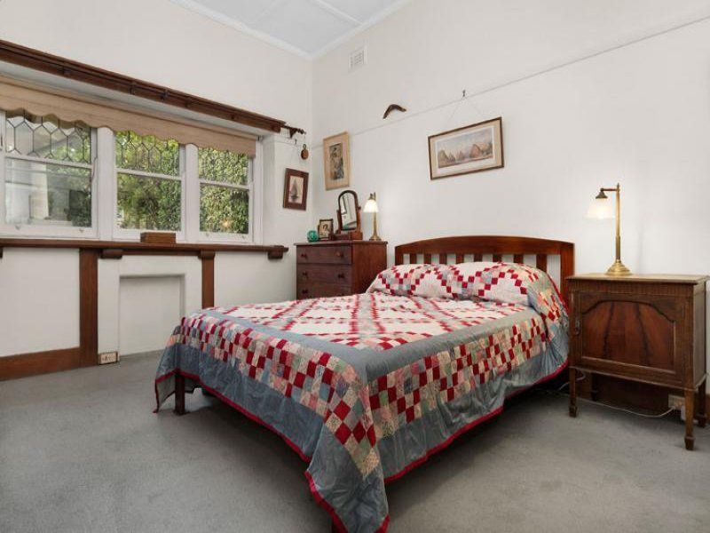 31 Pine Avenue, Elwood - Thumbnail 6