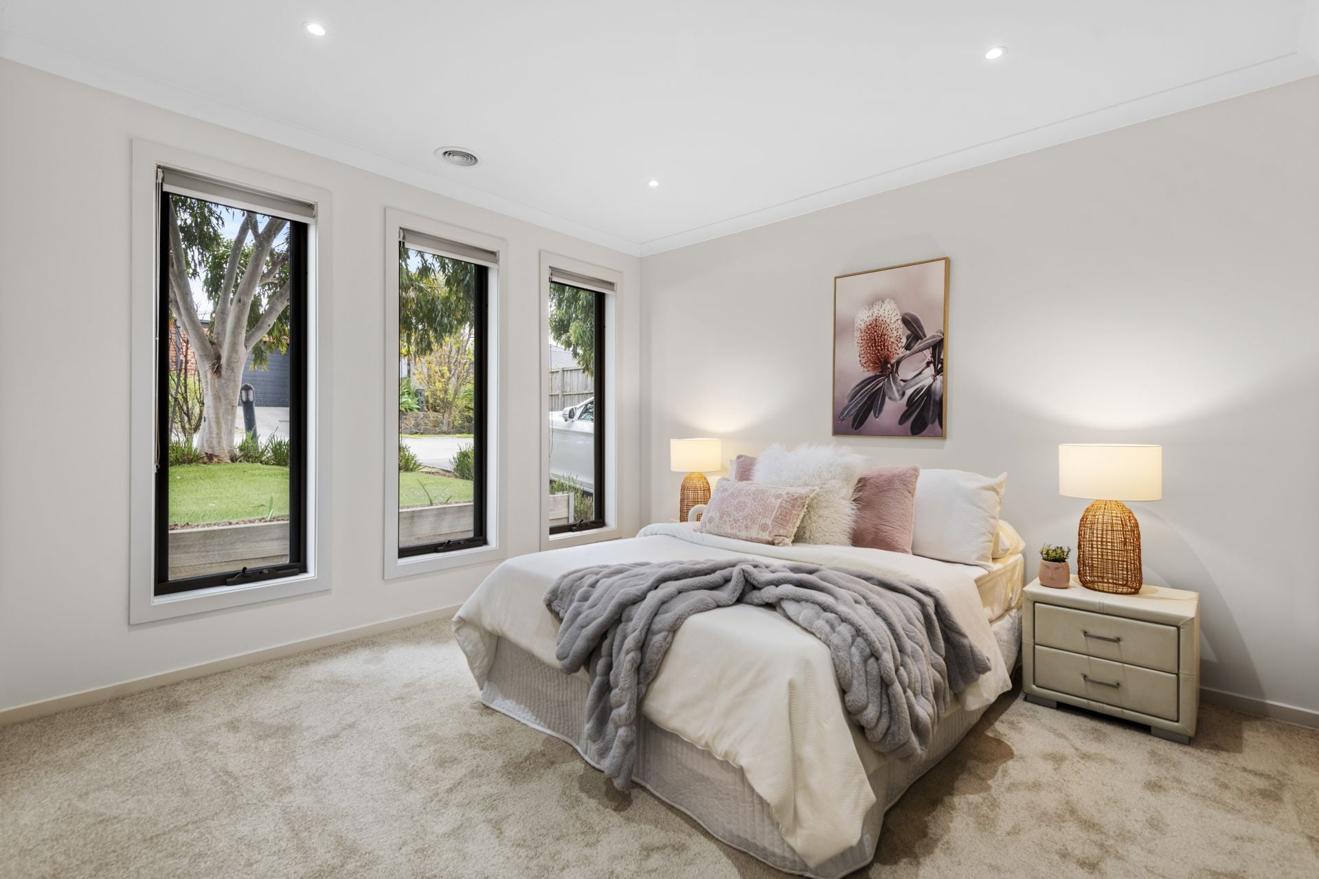 Immaculate Modern Home, Prime Location