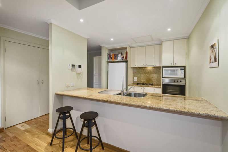 21/6 Christine Crescent, Richmond - Thumbnail 4