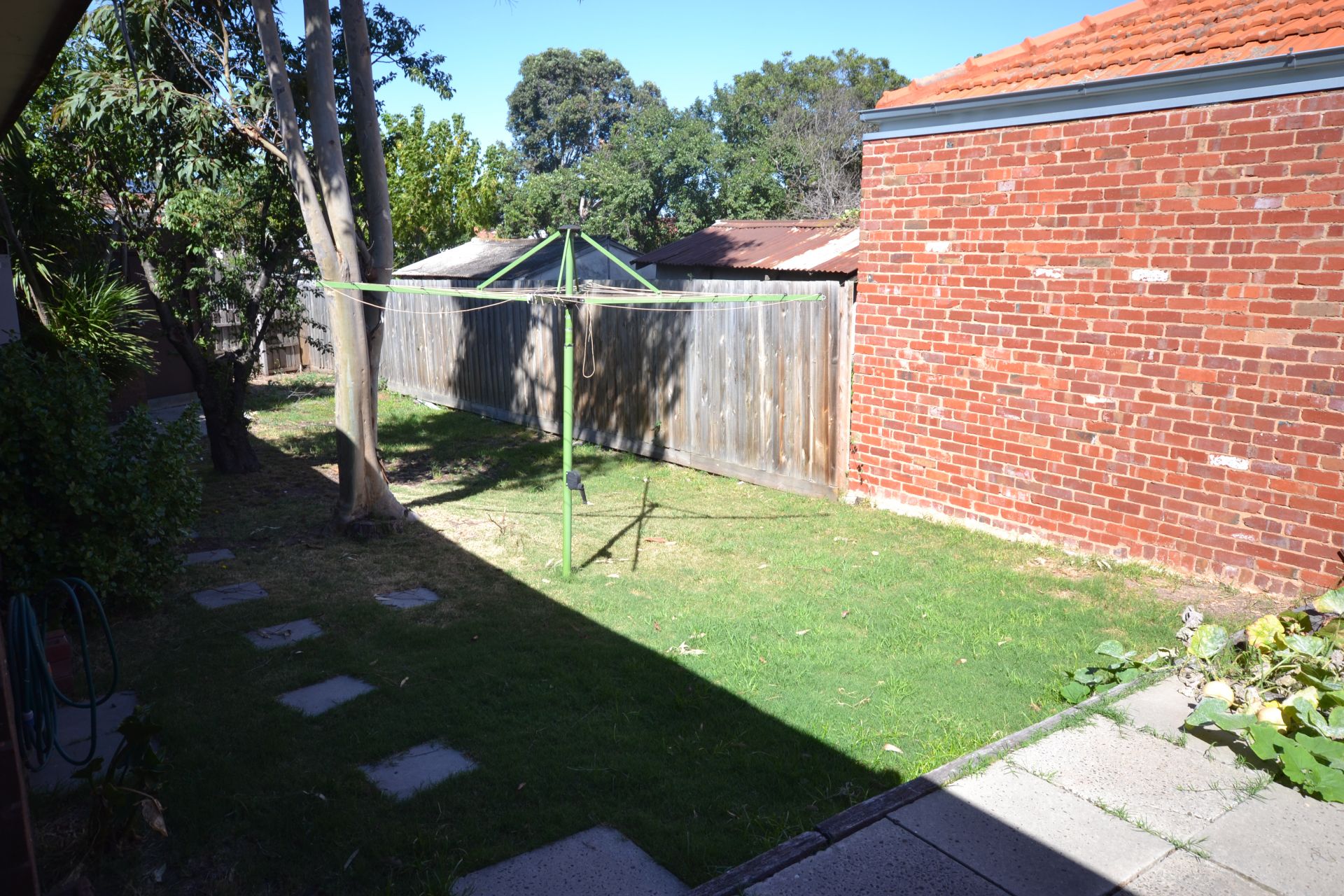 LARGE THREE BEDROOM RENOVATED UNIT IN GREAT LOCATION