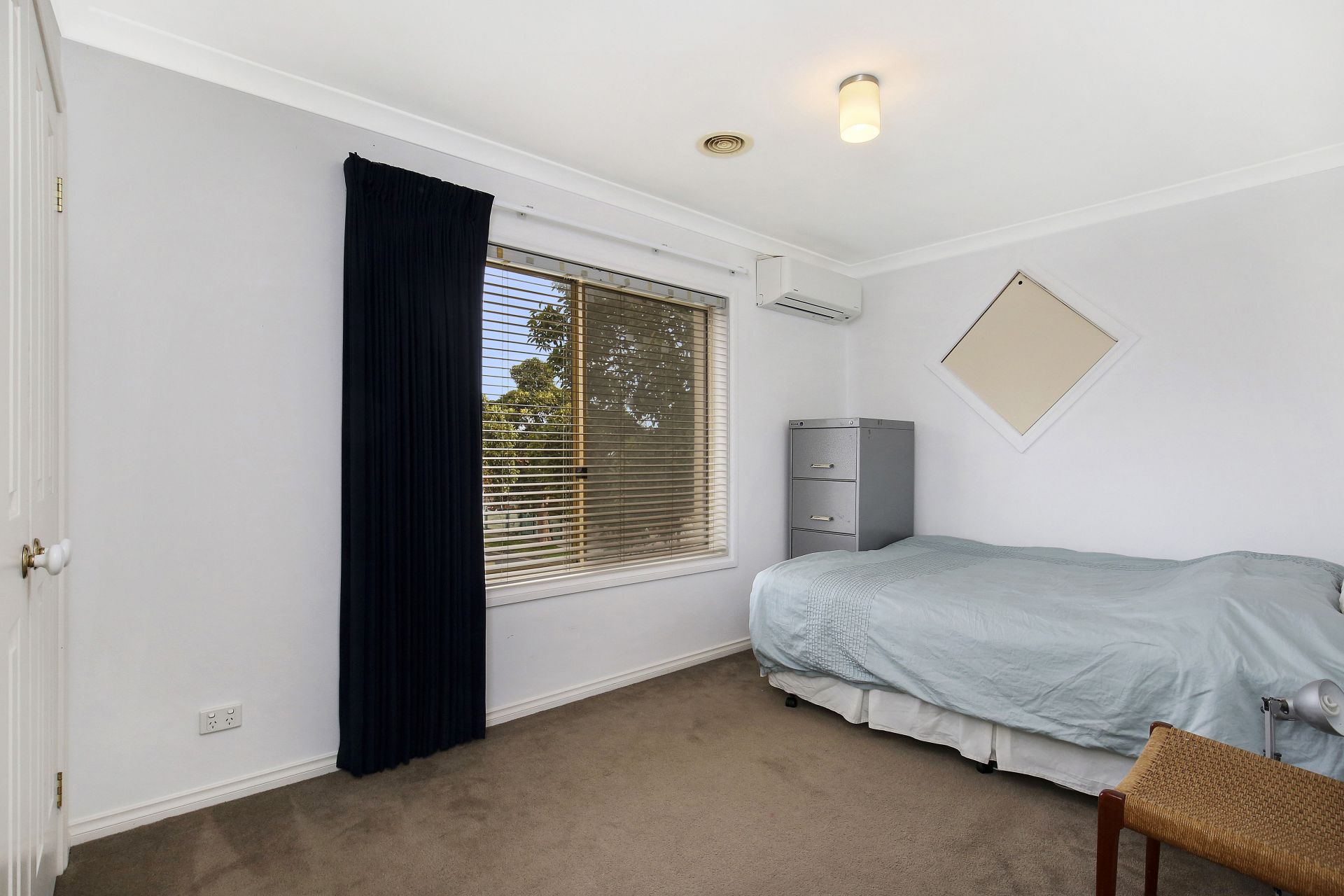 THORNBURY VILLAGE AT YOUR DOORSTEP