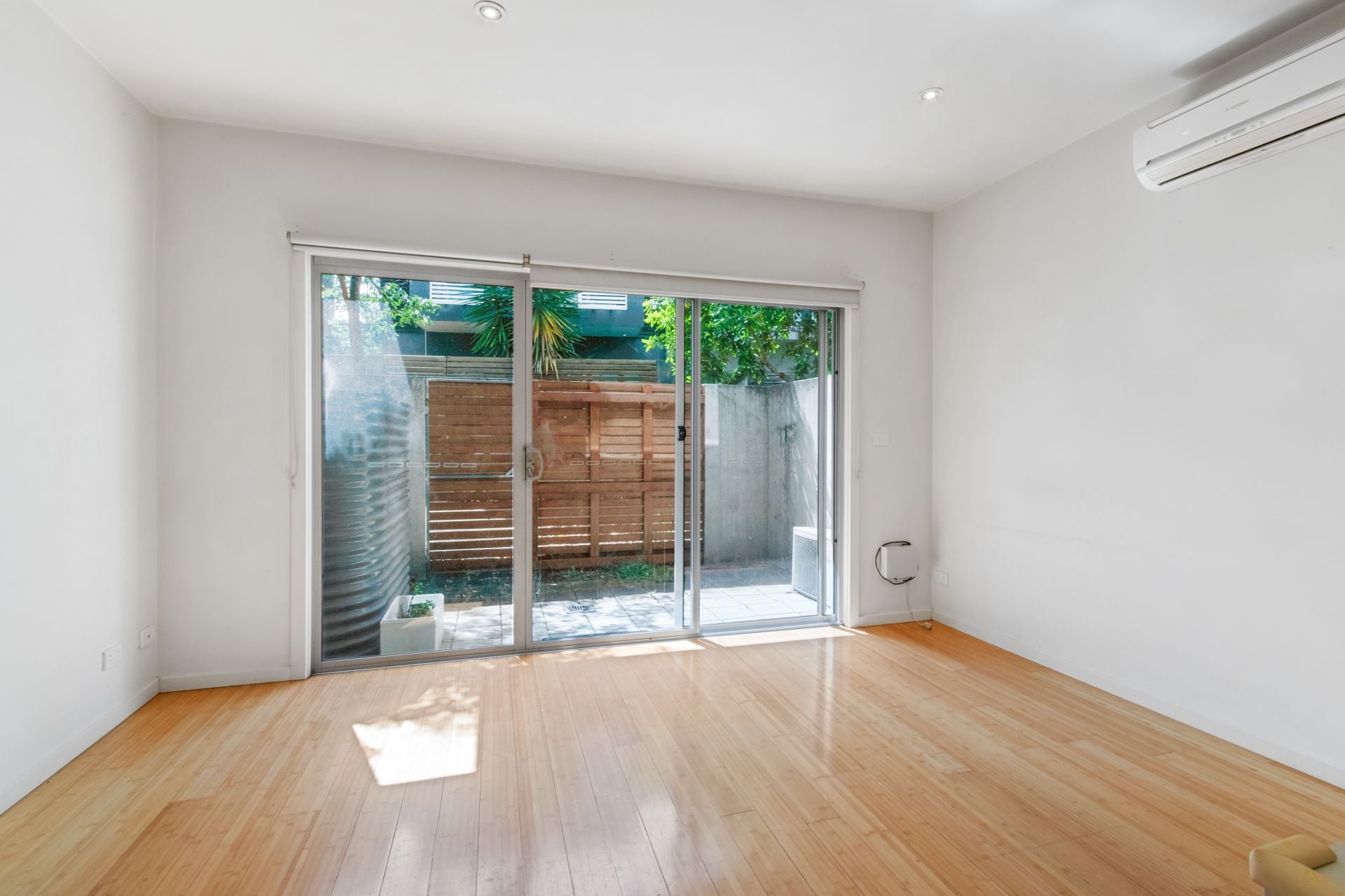 MODERN LIVING, IN THE CONVENIENT JARRAH ESTATE