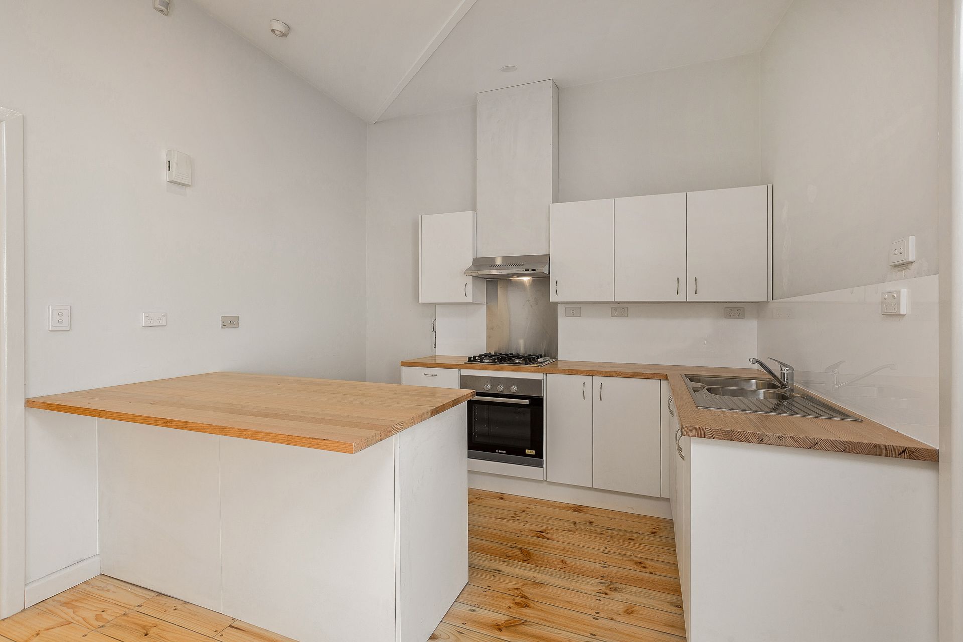 4 Ryan Street, Footscray - Thumbnail 3