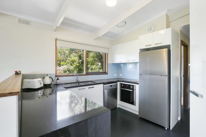 24 Grand Parade, Lorne, VIC, Lorne - Thumbnail 3