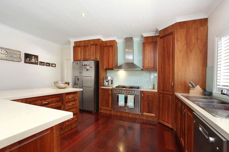 7 The Grange, Caroline Springs - Thumbnail 4