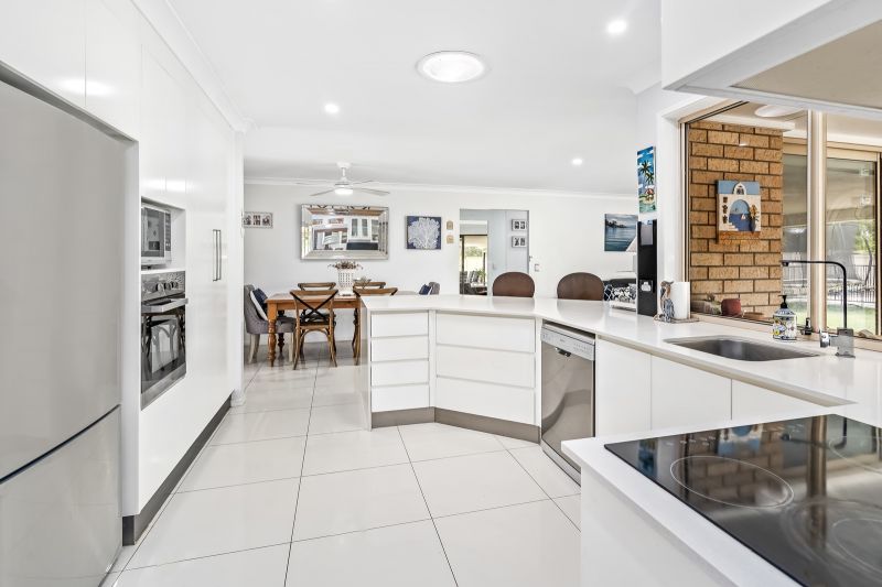 10 Narooma Place, Helensvale - Thumbnail 6