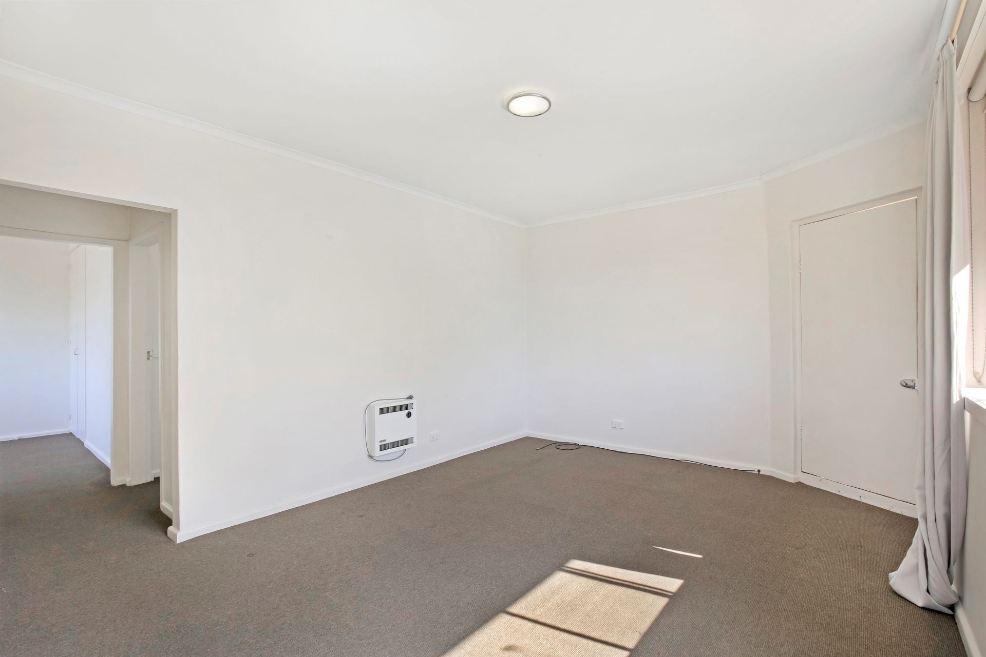 SPACIOUS APARTMENT IN A PERFECT LOCATION!