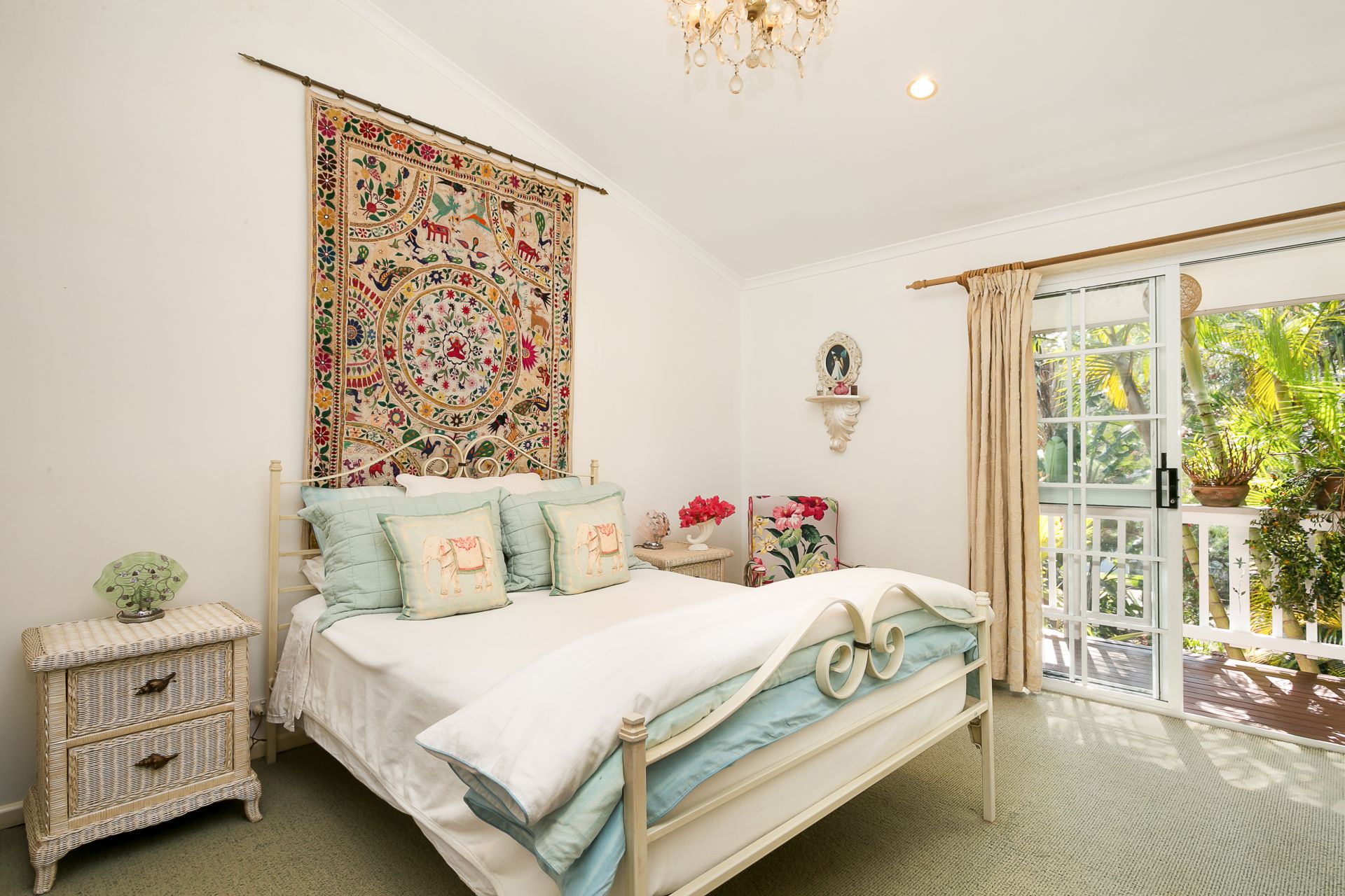 17 Whale Beach Road Avalon Beach NSW, Avalon Beach - Thumbnail 2