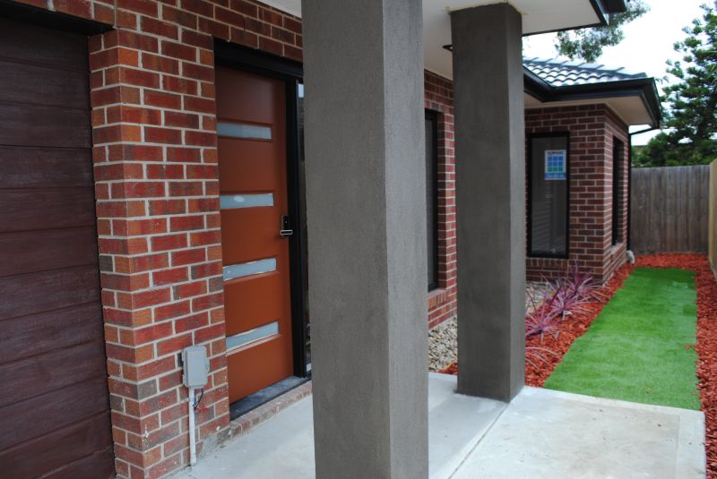 2/11 McNamara Street, Preston