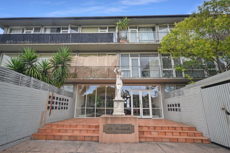 17/55 Alexandra Street, St Kilda East