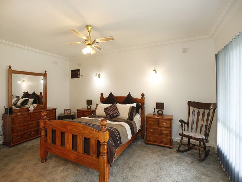 6 Conifer Avenue, Brooklyn - Thumbnail 7
