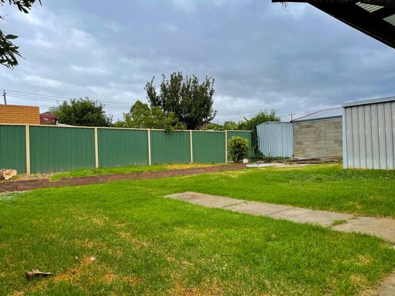 43 Tunbridge Crescent, Lalor