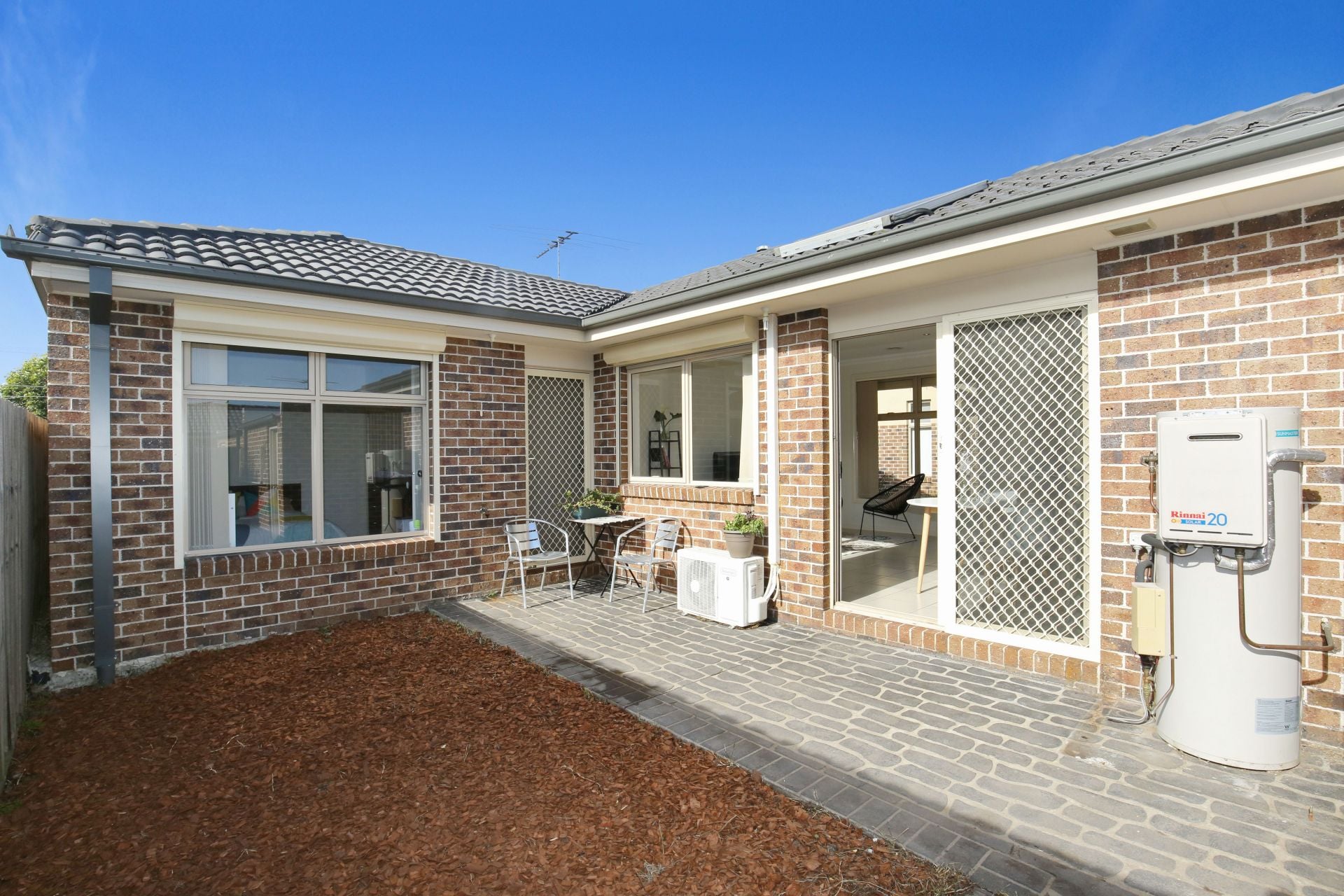 ENTICING LOCATION WITH AN ENVIABLE LIFESTYLE