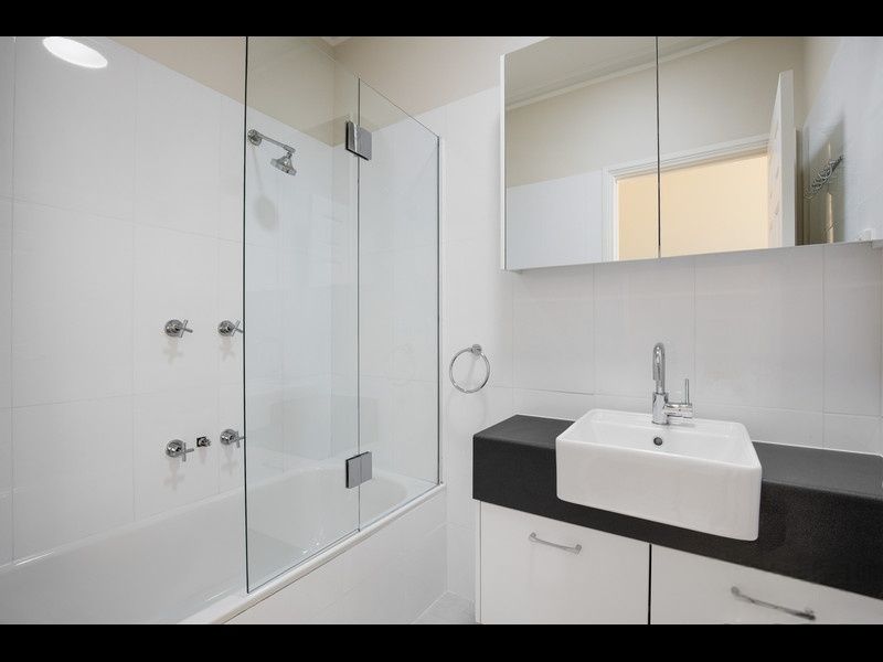 7/4 Eleanor Street, Footscray - Thumbnail 7