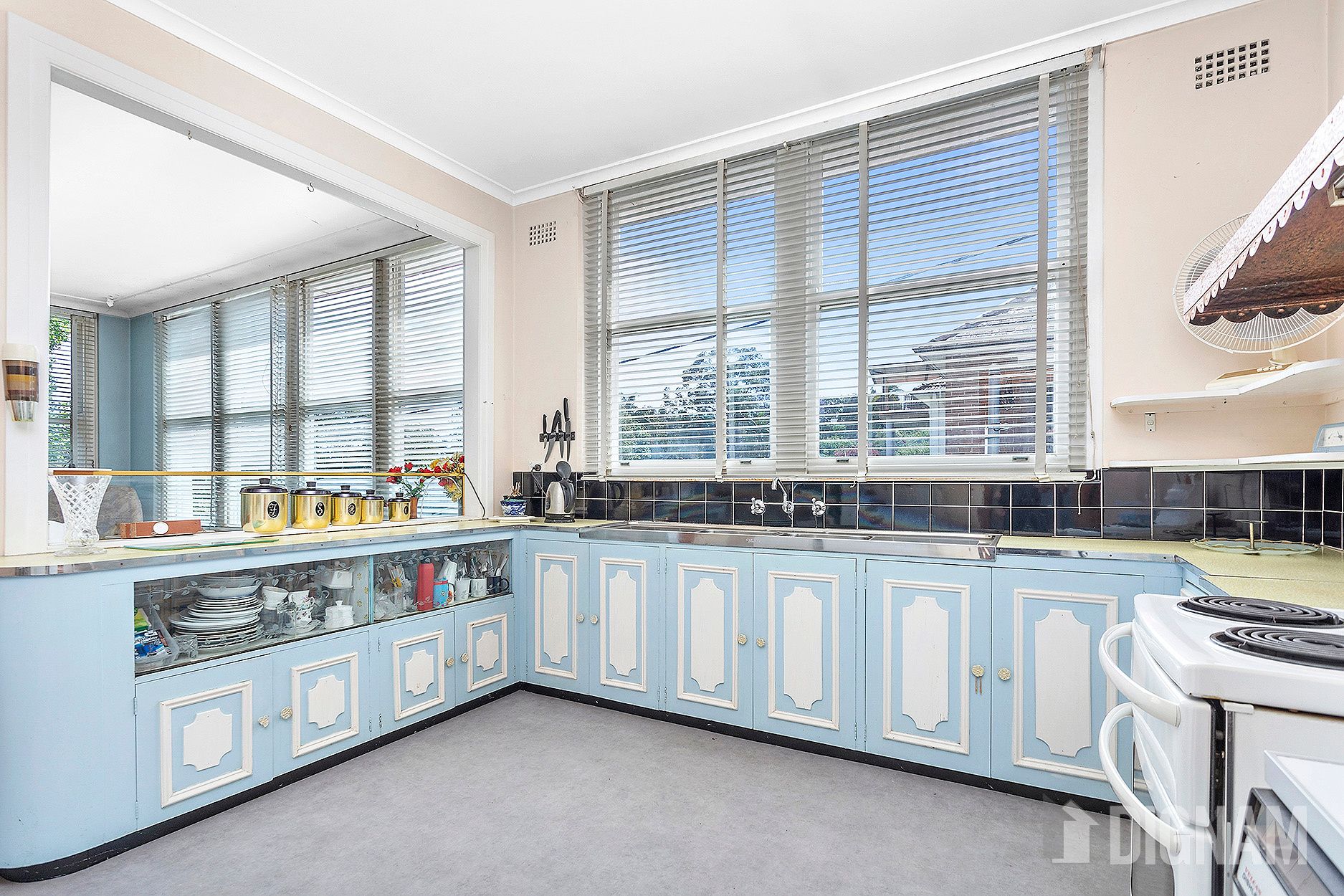 13 Queens Road, Connells Point NSW